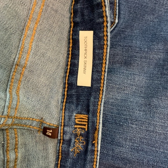 Kut from the Kloth toothpick skinny - Picture 4 of 4